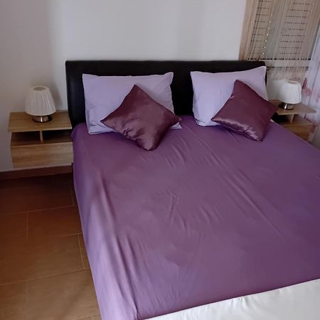 Apatmani Peternel Apartman Vir Kültér fotó