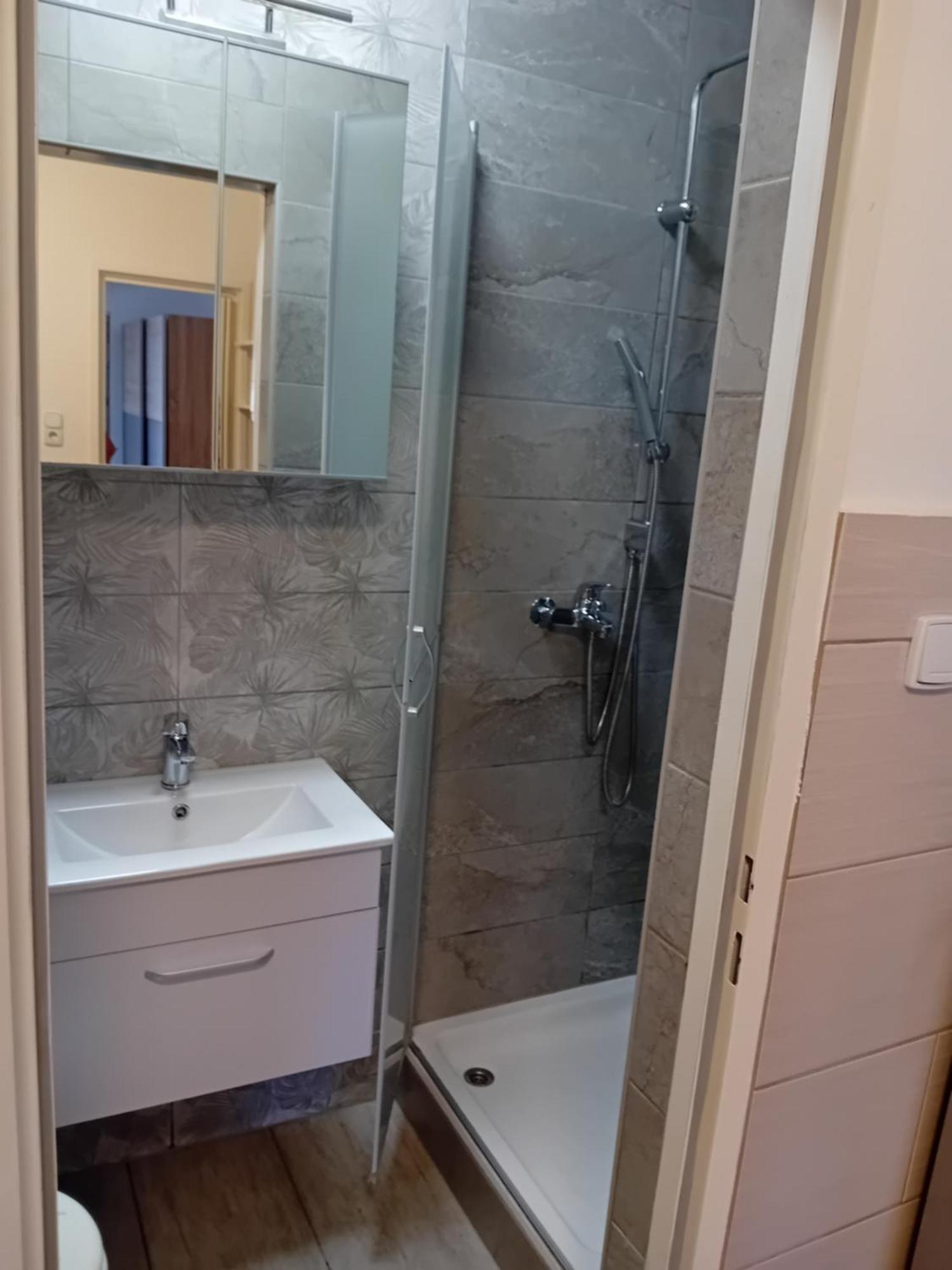 Apatmani Peternel Apartman Vir Kültér fotó